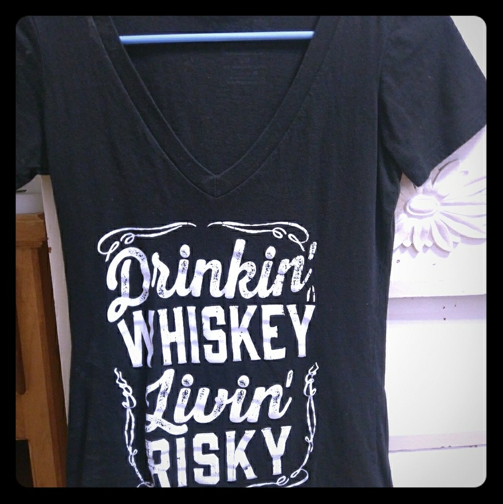Drinkin whiskey, Livin Risky